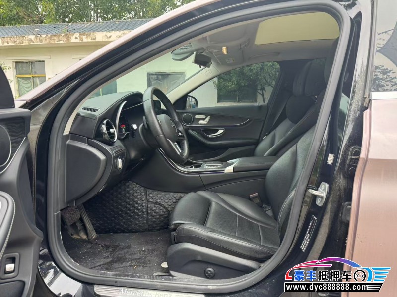 19年奔驰C轿车抵押车出售