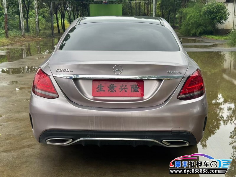 19年奔驰C轿车抵押车出售