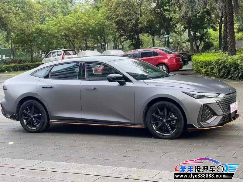 22年长安长安UNI轿车抵押车出售