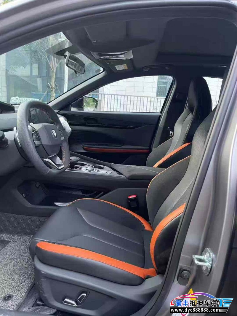 22年长安长安UNI轿车抵押车出售