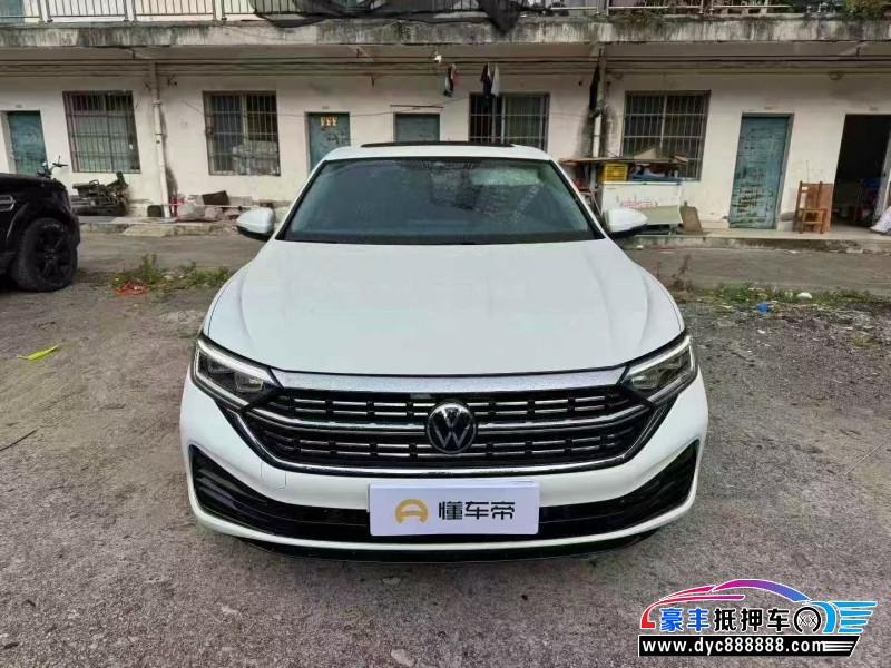 25年大众速腾轿车抵押车出售