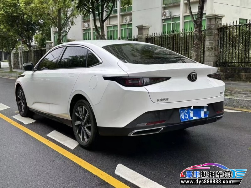 24年长安逸动轿车抵押车出售
