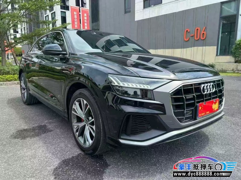 22年奥迪Q8轿车抵押车出售