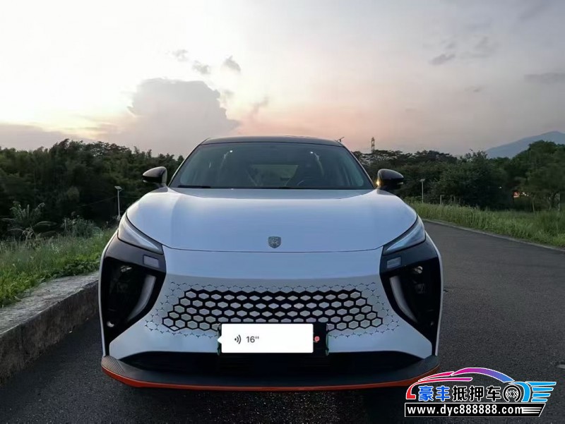 25年东风雷霆轿车抵押车出售