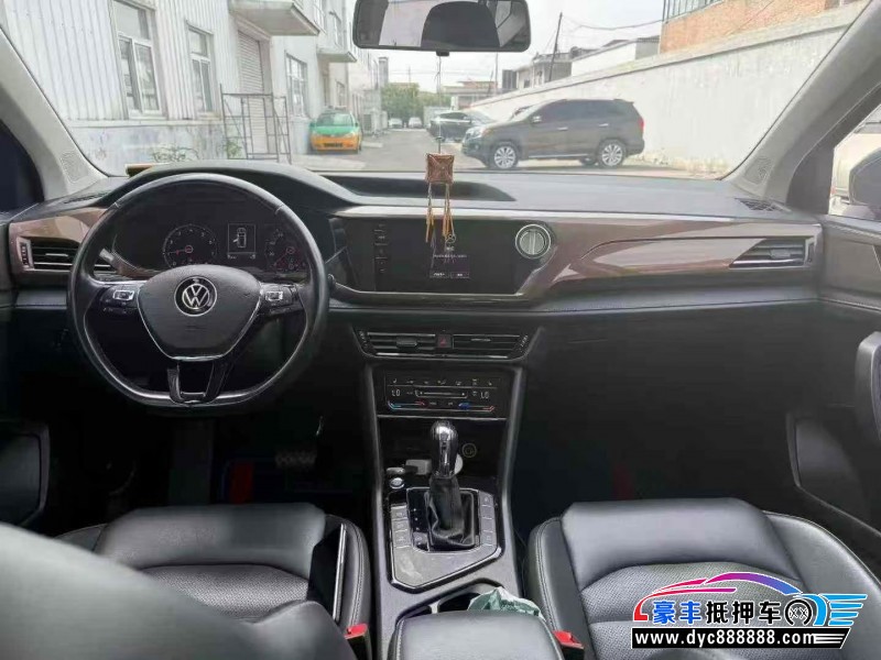 21年大众途岳轿车抵押车出售