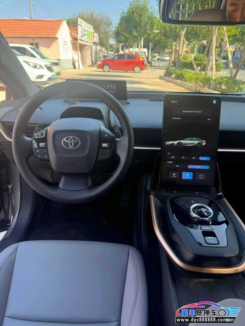 25年丰田BZ3轿车抵押车出售