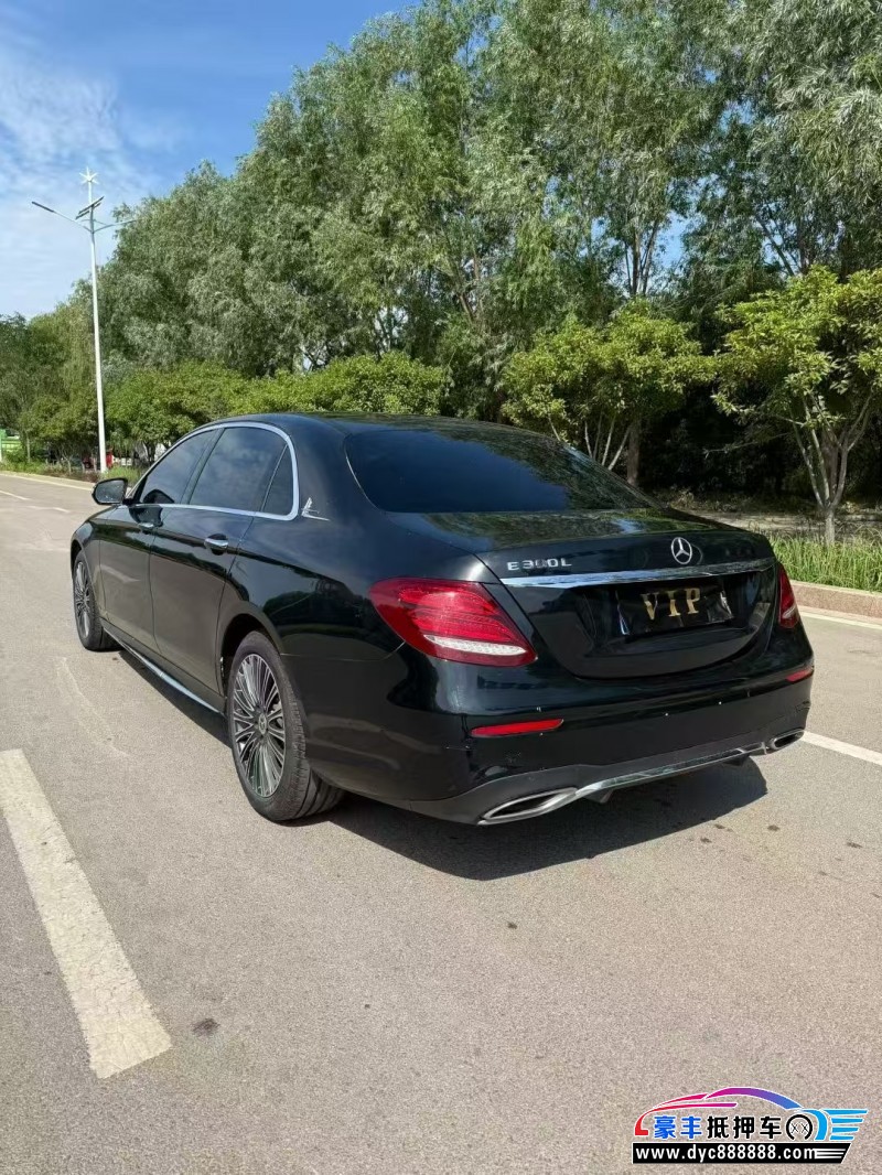 19年奔驰E轿车抵押车出售