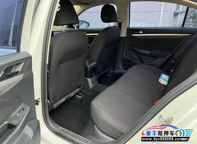 19年大众宝来轿车抵押车出售