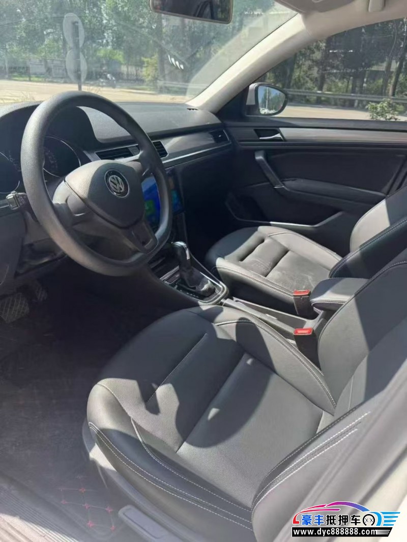 22年大众宝来轿车抵押车出售