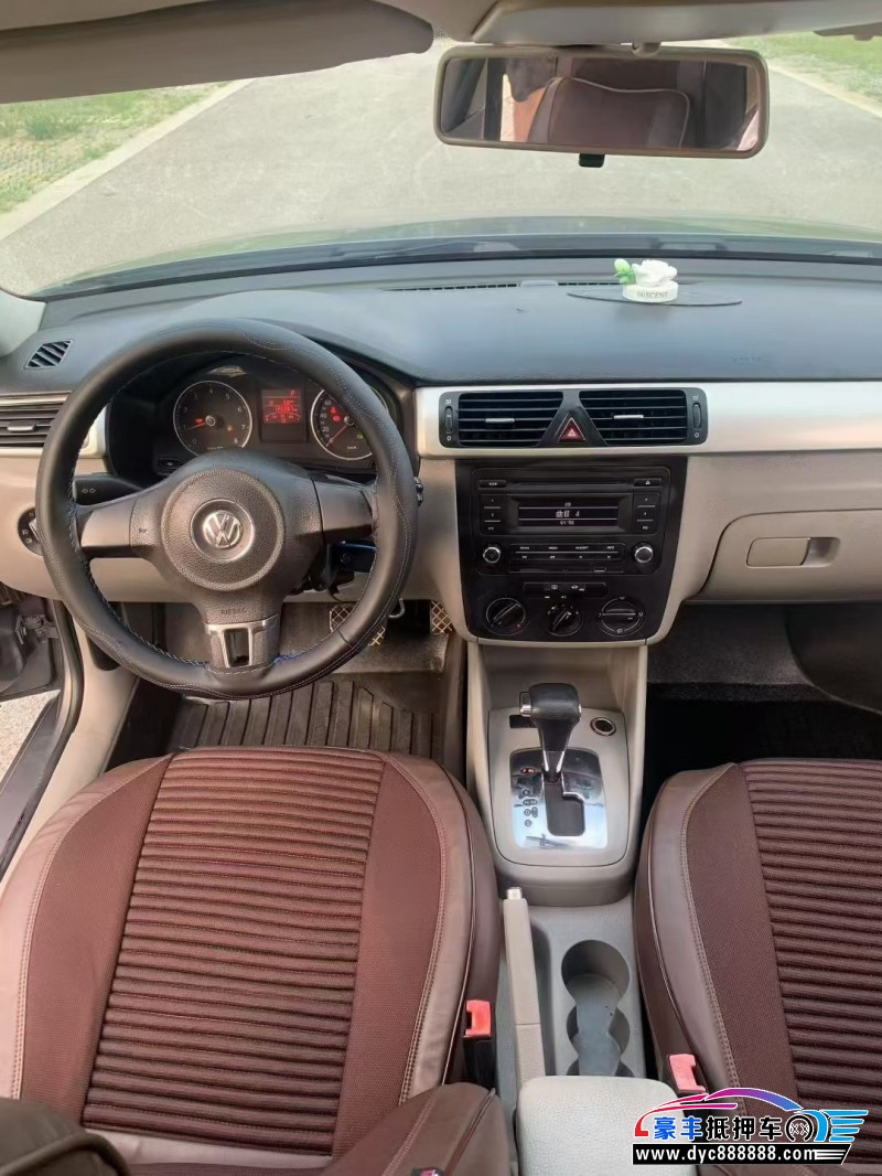 12年大众宝来轿车抵押车出售