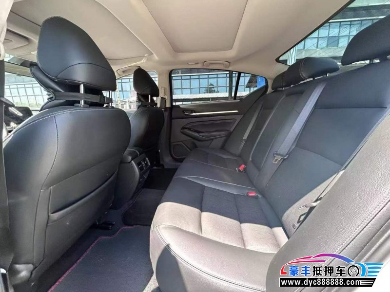 23年日产天籁轿车抵押车出售