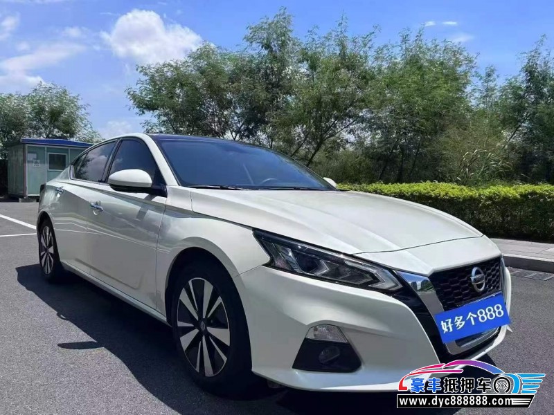 23年日产天籁轿车抵押车出售