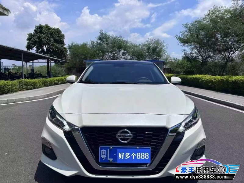 23年日产天籁轿车抵押车出售