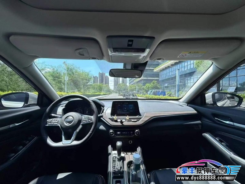 23年日产天籁轿车抵押车出售