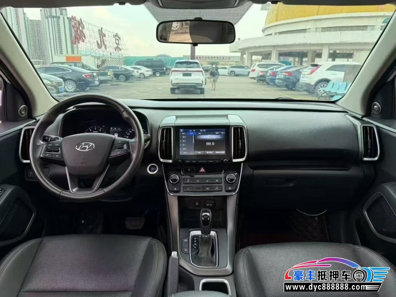 18年现代ix35轿车抵押车出售