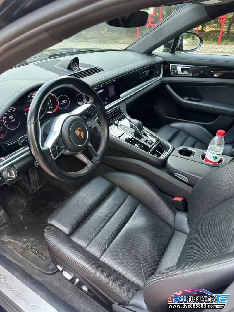 20年保时捷帕纳梅拉轿车抵押车出售