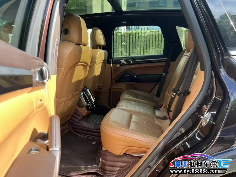 14年保时捷卡宴轿车抵押车出售