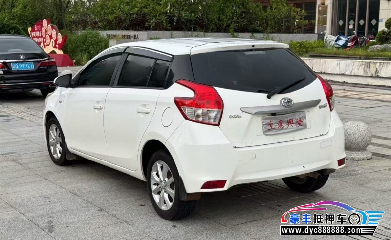 14年丰田YARiS L 致炫轿车抵押车出售