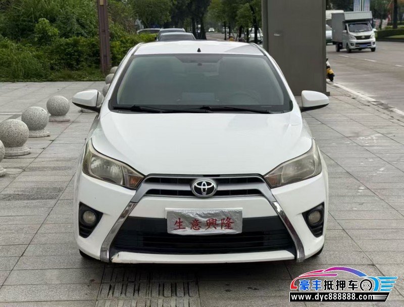 14年丰田YARiS L 致炫轿车抵押车出售