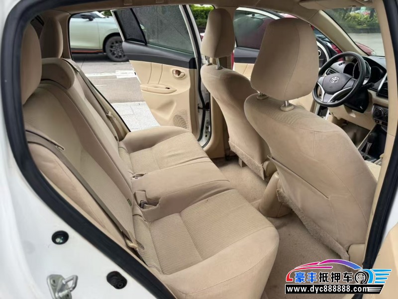 14年丰田YARiS L 致炫轿车抵押车出售