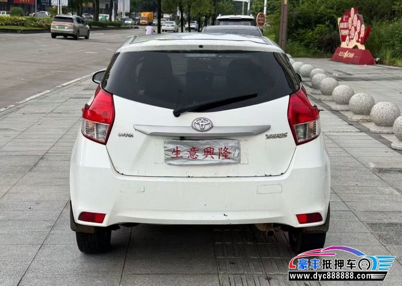 14年丰田YARiS L 致炫轿车抵押车出售