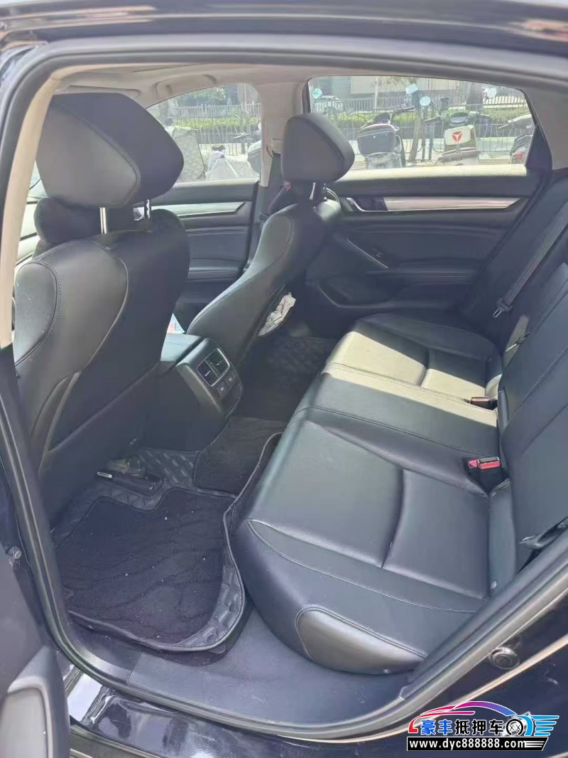 22年本田雅阁轿车抵押车出售