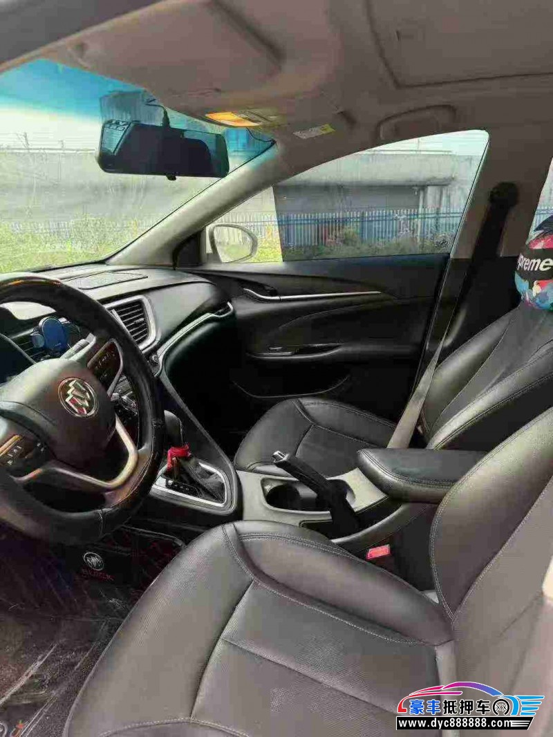 20年别克英朗轿车抵押车出售