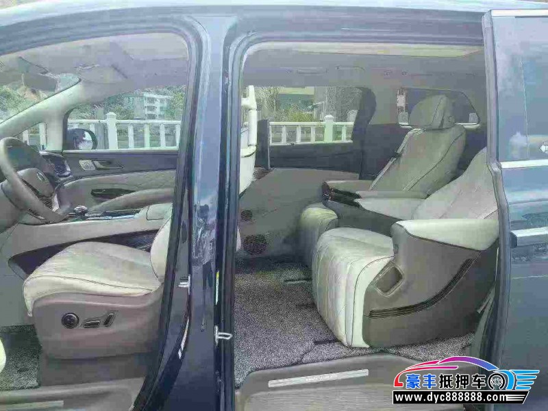 23年腾势D9轿车抵押车出售