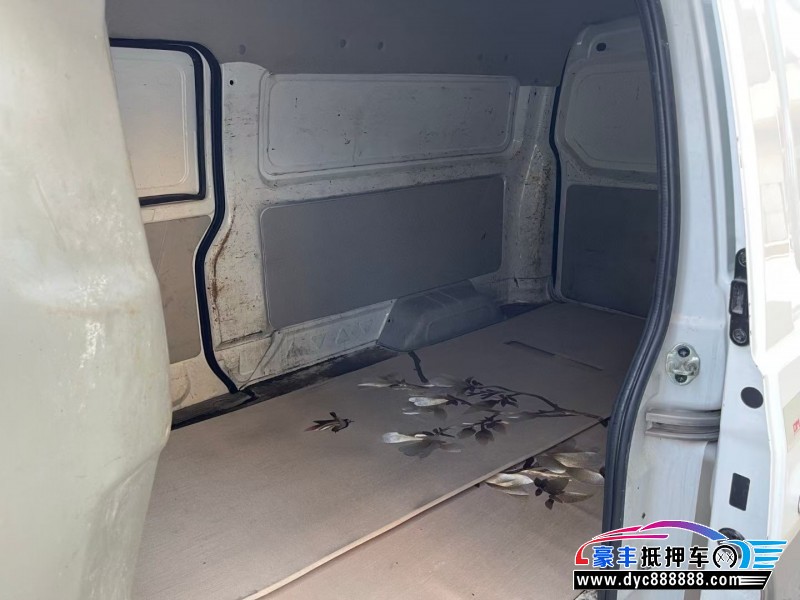 22年金杯海狮轿车抵押车出售