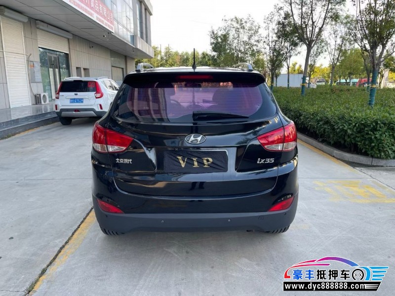 13年现代ix35轿车抵押车出售