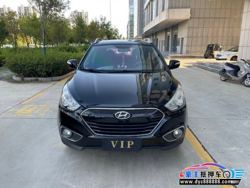 13年现代ix35轿车抵押车出售