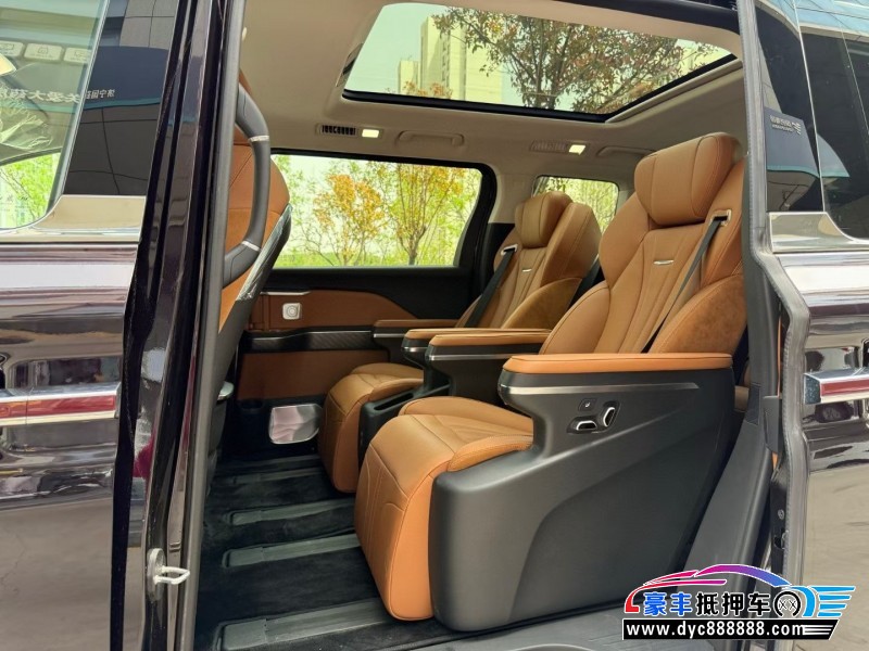 24年红旗HQ9轿车抵押车出售