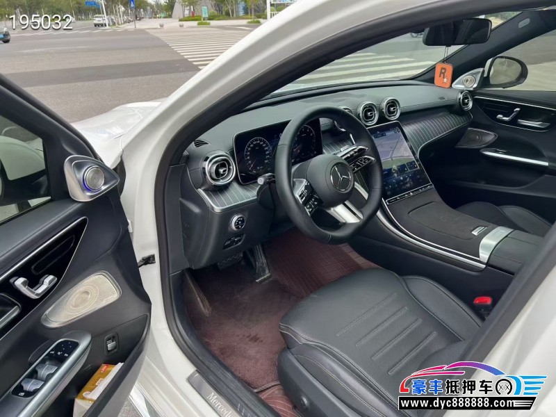 24年奔驰C轿车抵押车出售