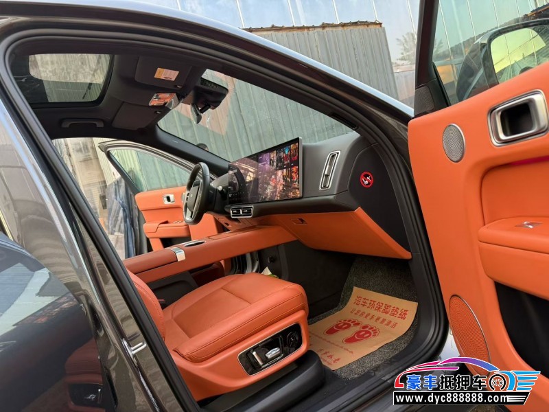 24年理想L8轿车抵押车出售