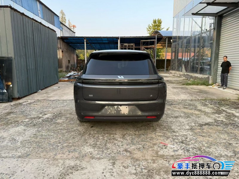 24年理想L8轿车抵押车出售