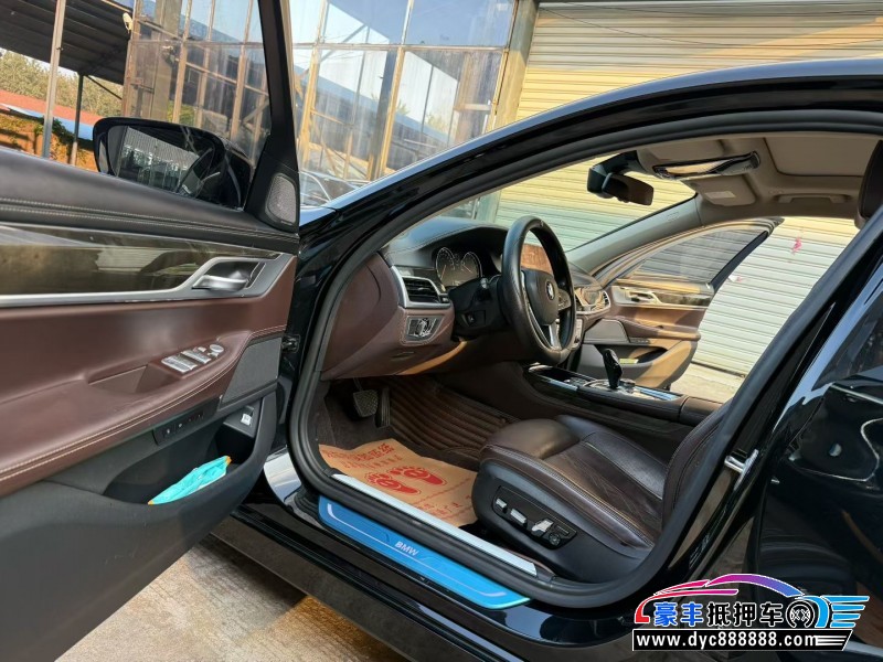 19年宝马7系轿车抵押车出售