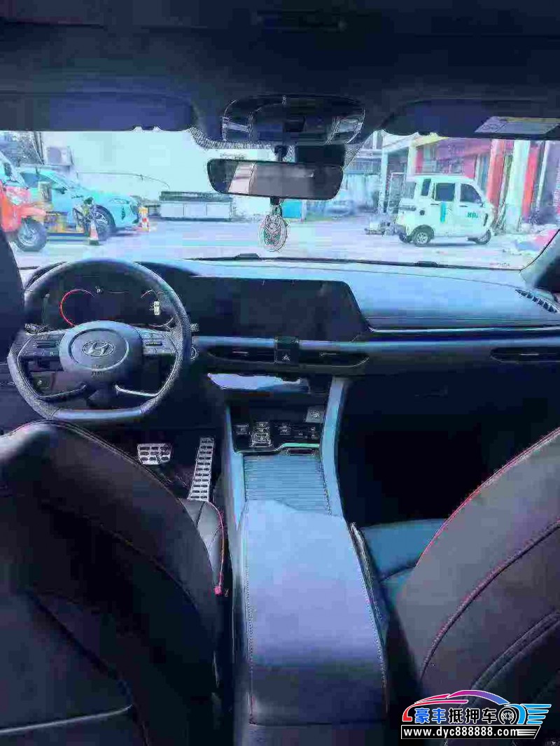 23年现代索纳塔轿车抵押车出售