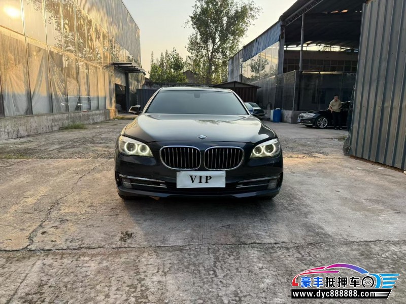 15年宝马7系轿车抵押车出售