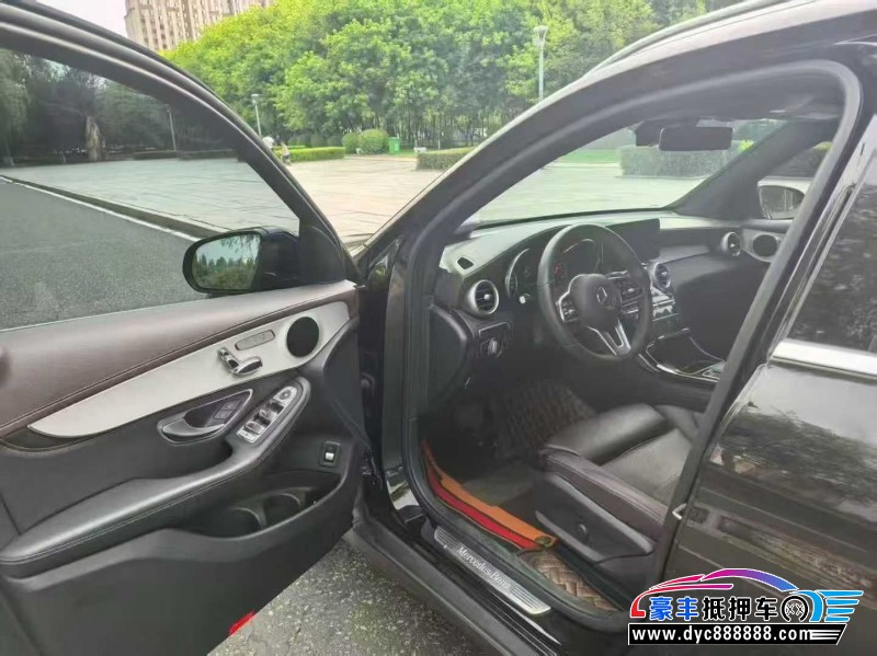 20年奔驰GLC轿车抵押车出售