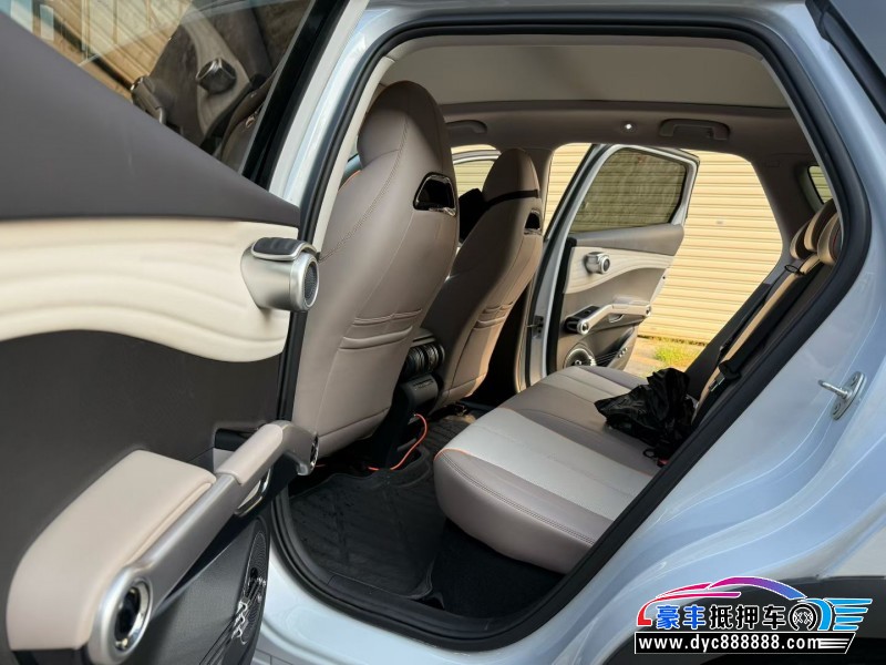 24年比亚迪元轿车抵押车出售