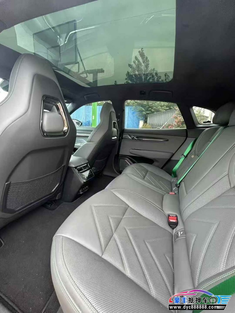 24年极氪001轿车抵押车出售