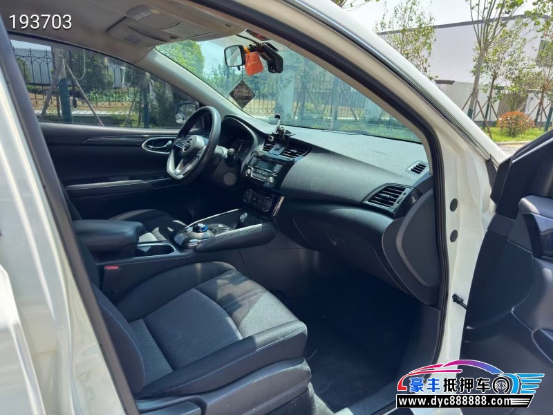 21年日产轩逸轿车抵押车出售