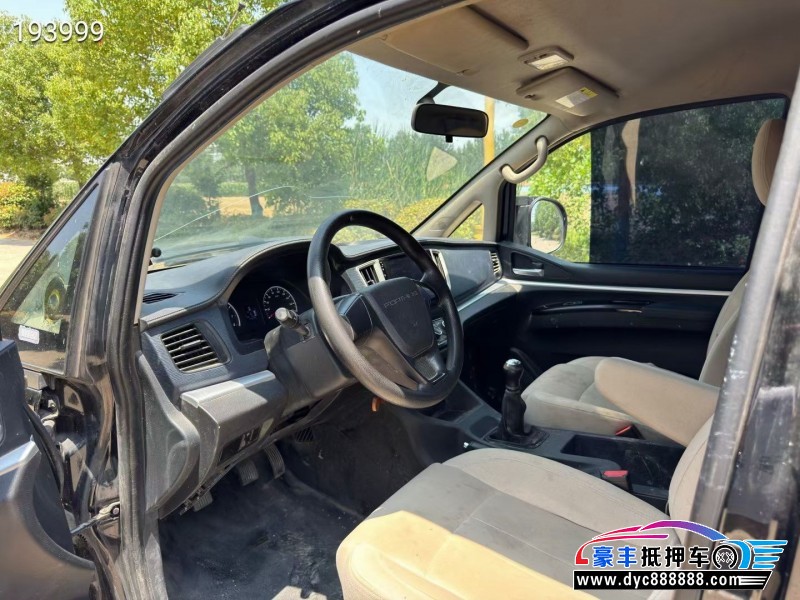 22年东风风行菱智轿车抵押车出售