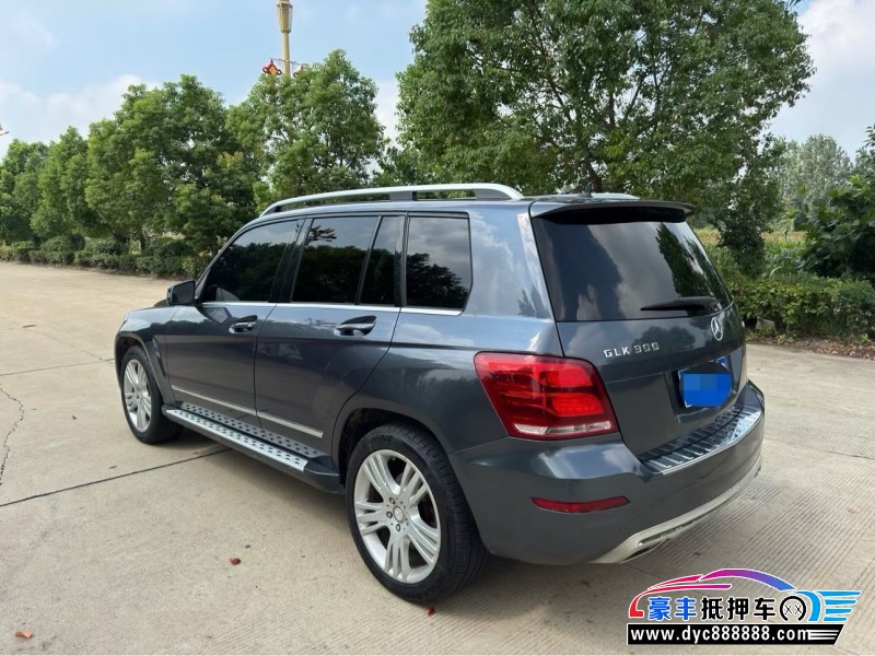 13年奔驰GLK轿车抵押车出售