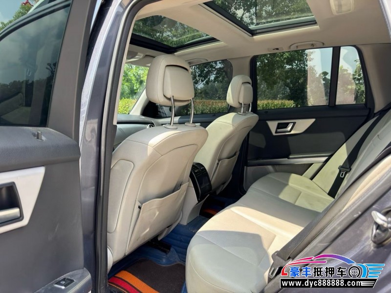 13年奔驰GLK轿车抵押车出售