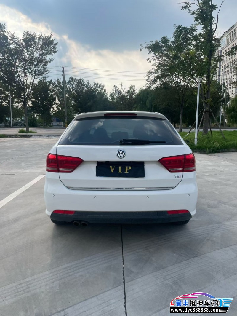 14年大众朗行轿车抵押车出售