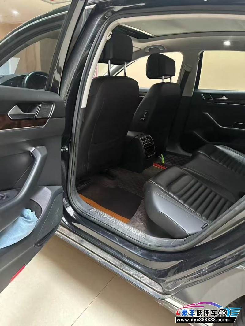 19年大众迈腾轿车抵押车出售