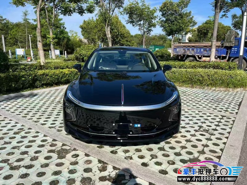 25年红旗EQM5轿车抵押车出售