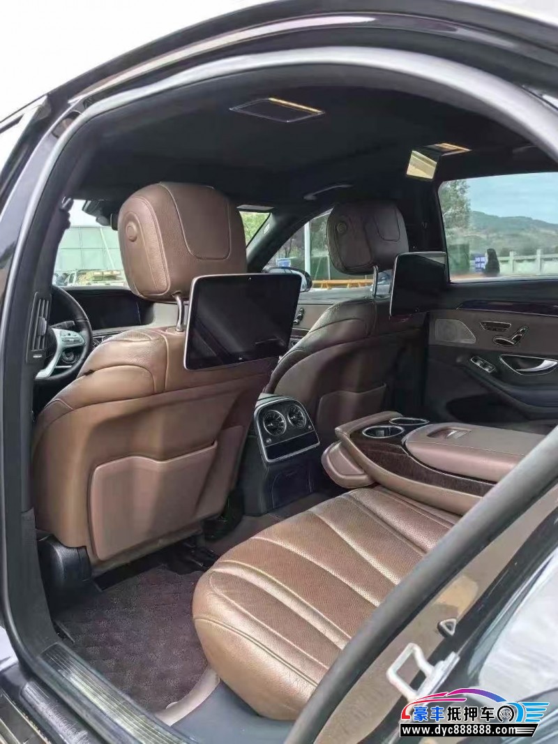 18年奔驰S轿车抵押车出售