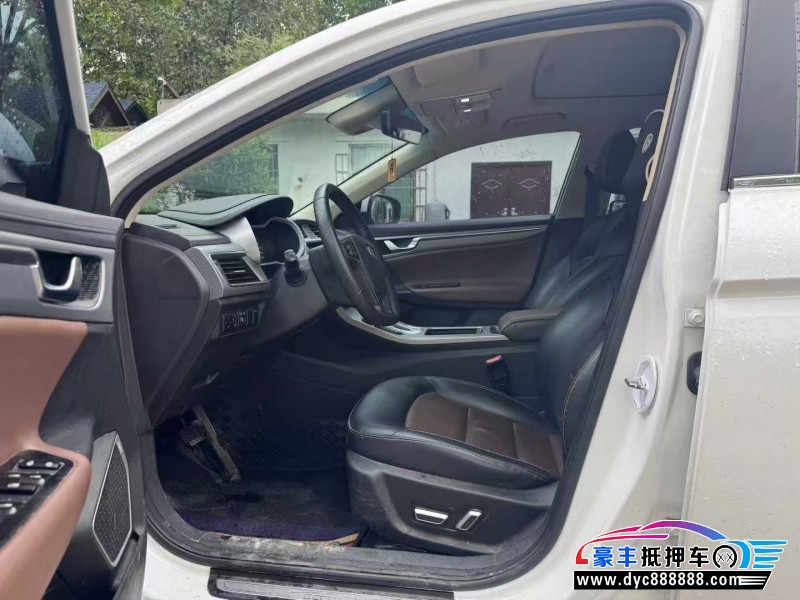 19年吉利帝豪GL轿车抵押车出售